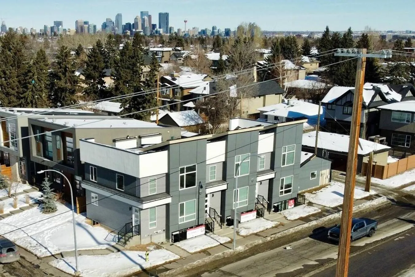 Modern 1Br Home Full Kitchen Smarttv YYC 0*,  Kanada